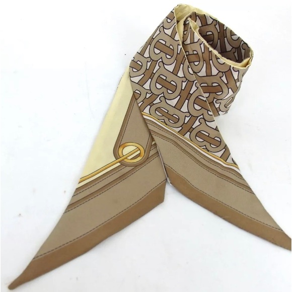 BURBERRY Silk Scarf- 34.6βx 2.4β π₯π€©β€οΈ - Picture 9 of 17